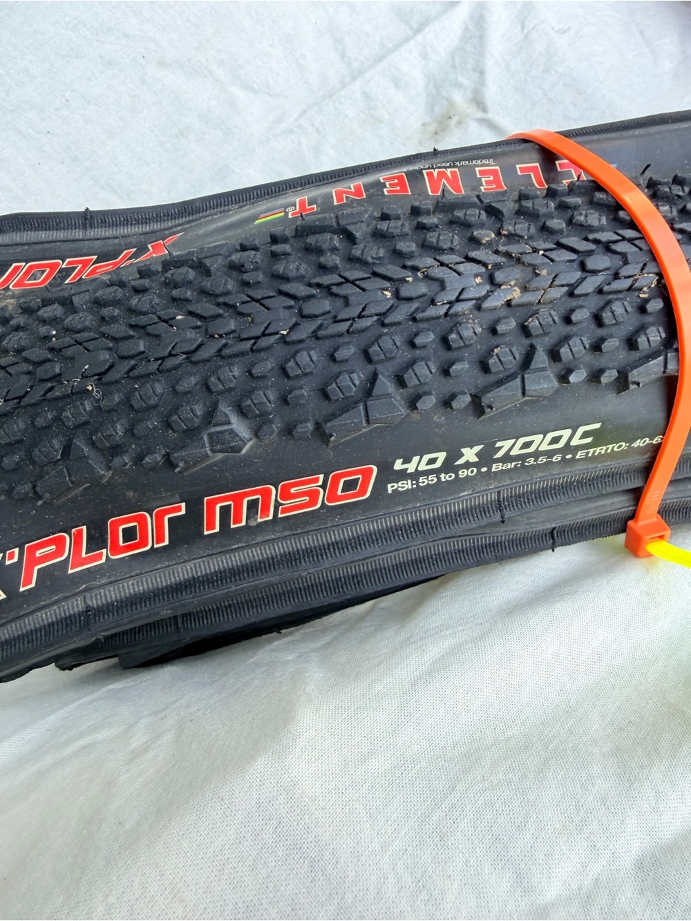 X-Plor MSO 40 x 700C Bicycle Tire clement clincher